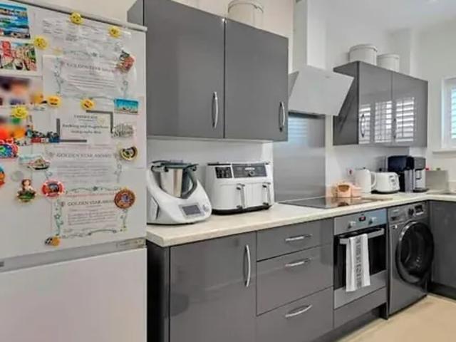 London, IG11 0TH, United Kingdom | 4 bed house for rent #165056930 | Rentberry