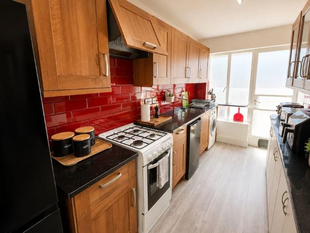 London, IG1 2HP, United Kingdom | 4 bed house for rent #170086880 | Rentberry