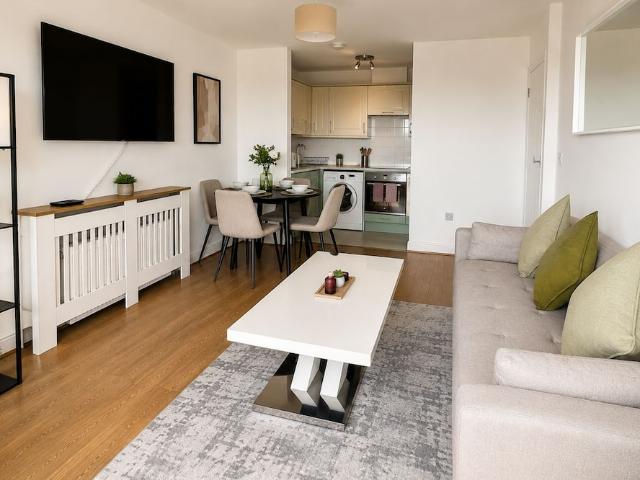 London, IG2 6LQ, United Kingdom | 2 bed apartment for rent #172264497 | Rentberry