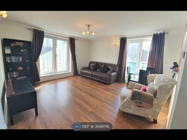 London, London E14, 1 bed flat to rent, £2,100 pcm | PrimeLocation