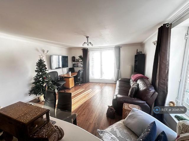 London, London, E14 1 bed flat to rent £2,100 pcm £485 pw