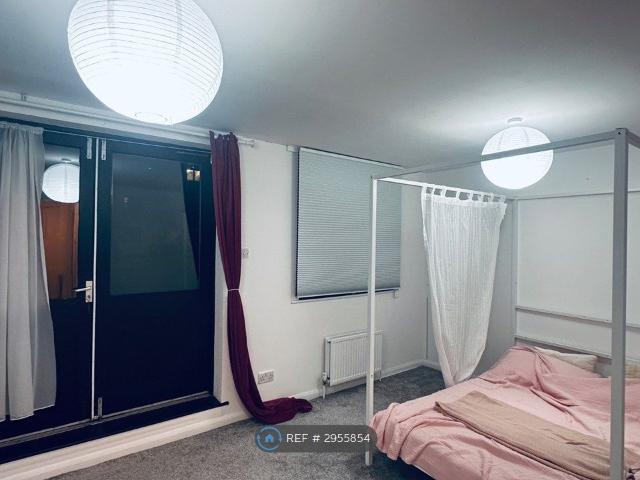 London, London E1W, 4 bed end terrace house to rent, £4,500 pcm | PrimeLocation