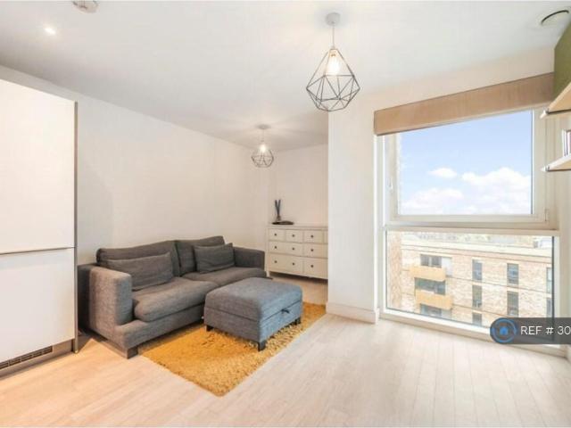 London, London, SE8 Studio to rent £1,800 pcm £415 pw