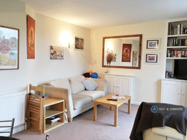 London, London, W14 2 bed flat to rent £2,395 pcm £553 pw