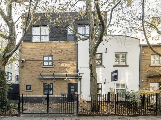 London Lane, London E8 1 bed flat to rent £3,250 pcm £750 pw