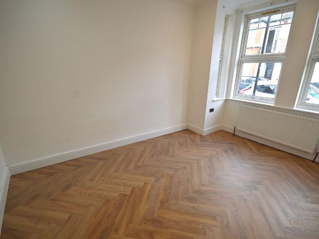 London N15, 2 bed flat to rent, £2,100 pcm | PrimeLocation