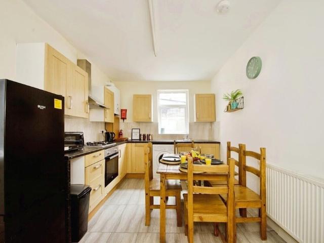 London, N15 3JB, United Kingdom | 4 bed house for rent #126189772 | Rentberry