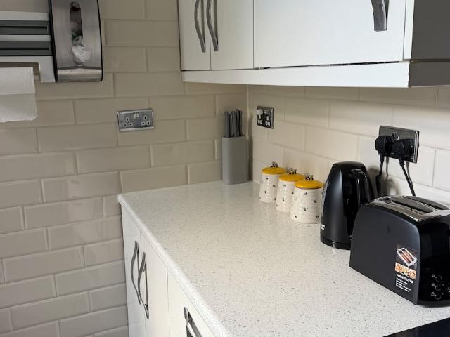 London, N16 7HU, United Kingdom | 4 bed apartment for rent #176018147 | Rentberry
