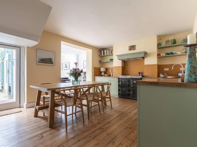 London, N1 3LJ, United Kingdom | 5 bed townhouse for rent #167060327 | Rentberry