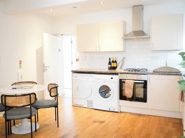 London, N1 0NY, United Kingdom | 3 bed apartment for rent #133393635 | Rentberry