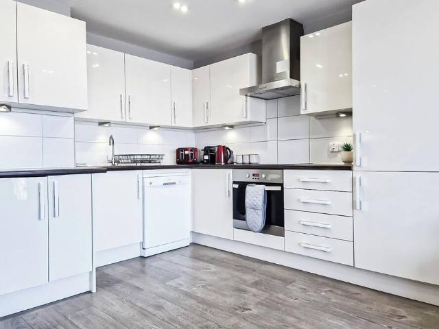 London, N1 5EG, United Kingdom | 3 bed apartment for rent #134157969 | Rentberry