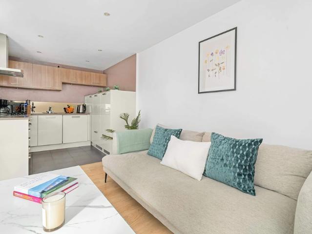 London, N1 9DR, United Kingdom | 2 bed apartment for rent #105064240 | Rentberry
