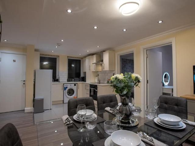 London, N20 0DG, United Kingdom | 3 bed apartment for rent #147274315 | Rentberry