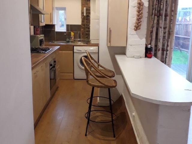 London, N20 0RZ, United Kingdom | 4 bed house for rent #97984122 | Rentberry