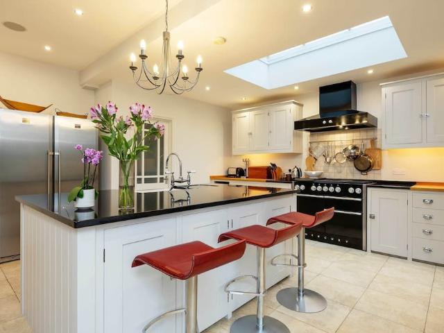 London, N6 6DP, United Kingdom | 3 bed house for rent #113994416 | Rentberry