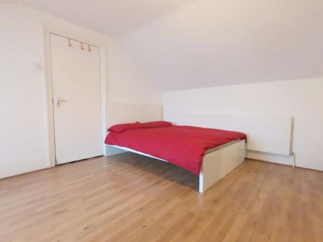 London N8, 2 bed shared accommodation to rent, £736 pcm | PrimeLocation