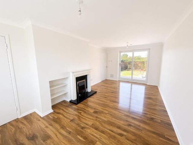 London, N9 3 bed end of terrace house to rent £2,300 pcm £531 pw