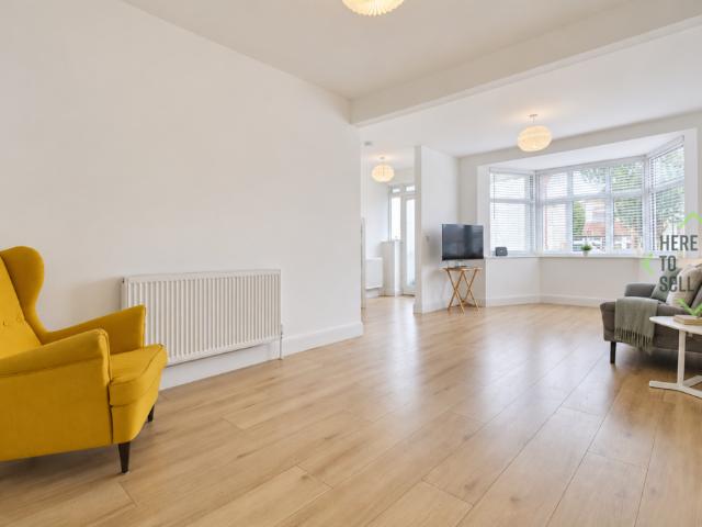 London N9 3 bed semi detached house to rent £2,500 pcm £577 pw