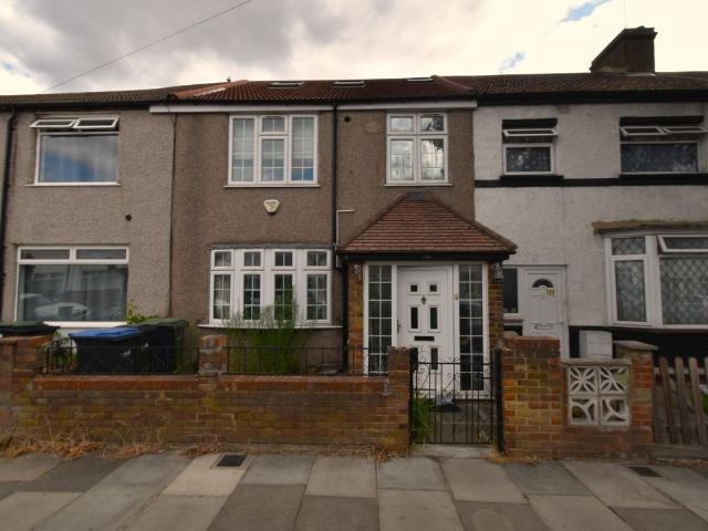 London N9, 4 bed terraced house to rent, £2,700 pcm | PrimeLocation