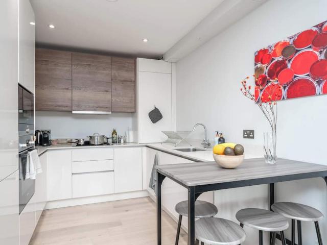 London, NW4 3NE, United Kingdom | 2 bed apartment for rent #150239568 | Rentberry