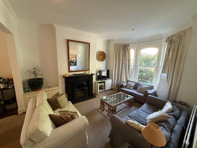 London NW6, 1 bed semi detached house to rent, £3,250 pcm | PrimeLocation
