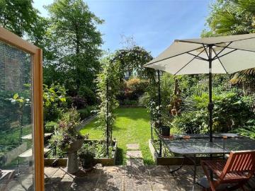London NW6 3 bed apartment to rent £4,550 pcm £1,050 pw