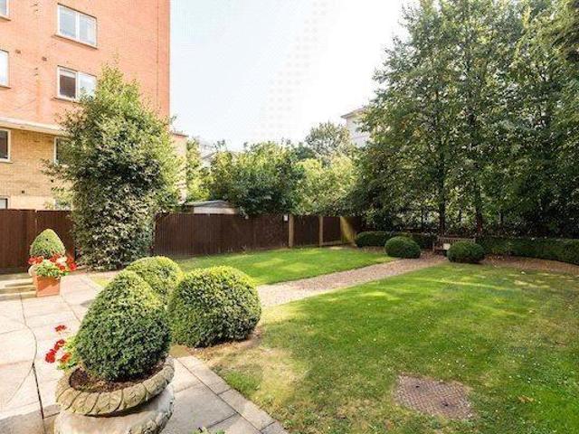 London NW8 4 bed apartment to rent £4,875 pcm £1,125 pw