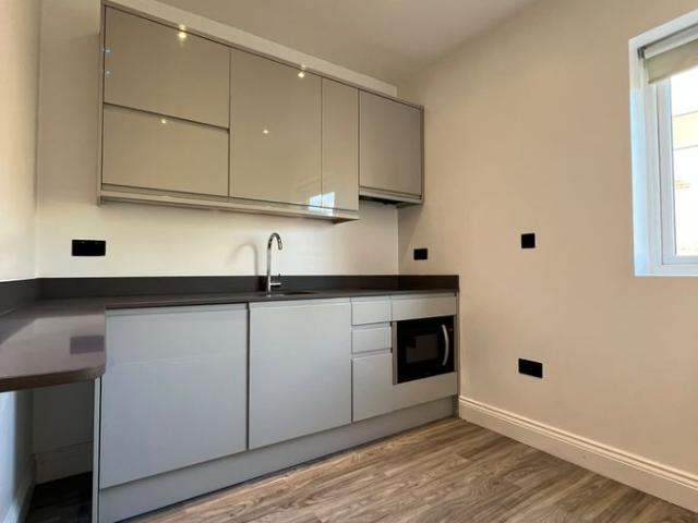 London NW9, Studio to rent, £1,400 pcm | PrimeLocation