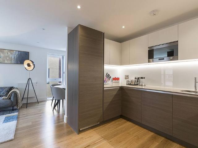 London, NW9 0JL, United Kingdom | 3 bed apartment for rent #96303613 | Rentberry