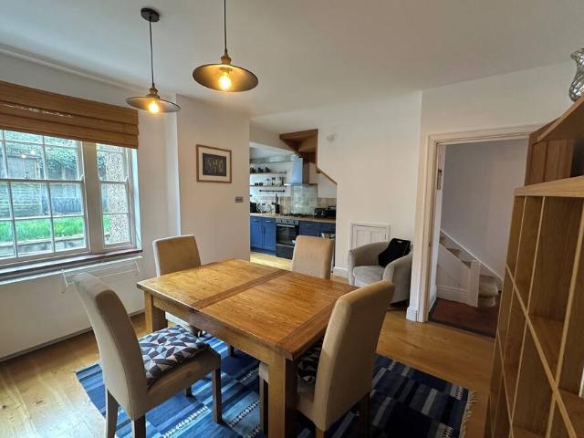 London, NW9 5JT, United Kingdom | 4 bed house for rent #123180088 | Rentberry