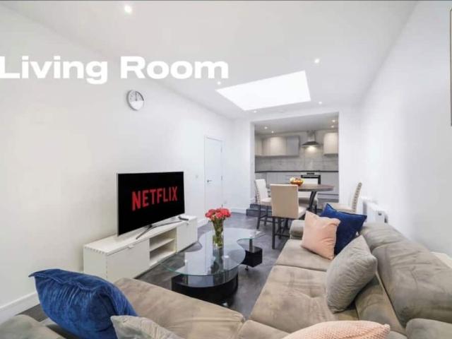 London, NW9 8RB, United Kingdom | 3 bed apartment for rent #154231701 | Rentberry