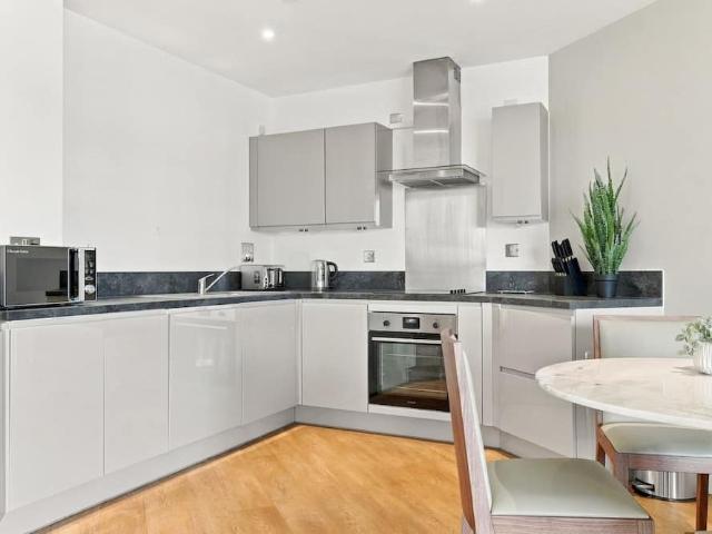 London, NW10 6FQ, United Kingdom | 2 bed apartment for rent #175994815 | Rentberry