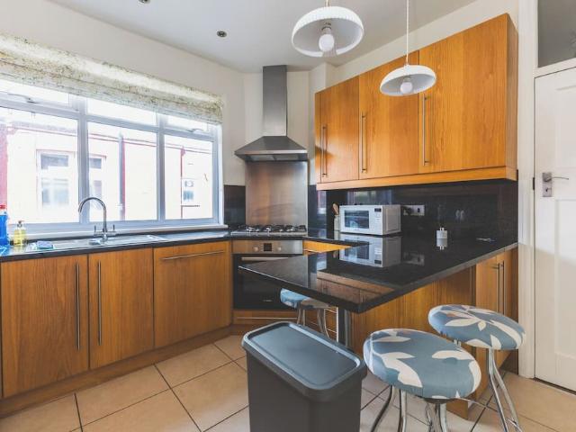 London, NW10 9SB, United Kingdom | 2 bed apartment for rent #155693176 | Rentberry
