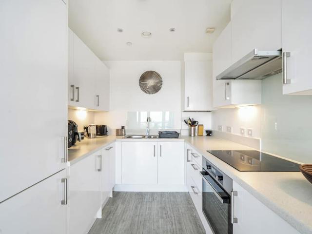 London, NW10 0BR, United Kingdom | 3 bed apartment for rent #170782138 | Rentberry