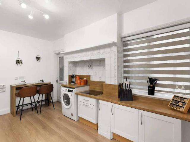 London, NW11 9HX, United Kingdom | 5 bed house for rent #169397441 | Rentberry