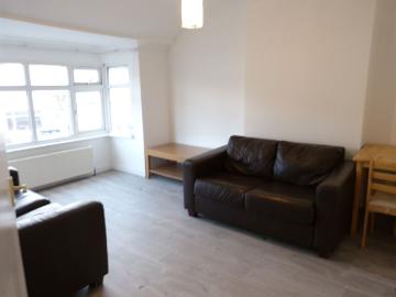 London NW11, 1 bed flat to rent, £1,500 pcm | PrimeLocation