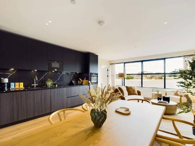 London, NW1 0QG, United Kingdom | 3 bed apartment for rent #127103321 | Rentberry