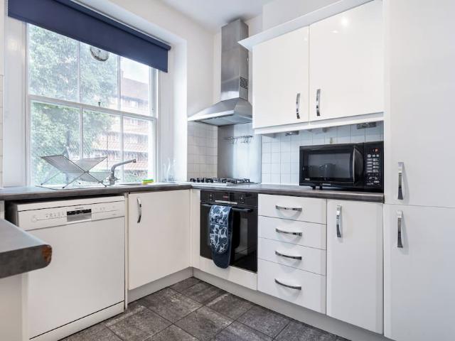 London, NW1 5DB, United Kingdom | 3 bed apartment for rent #136144839 | Rentberry