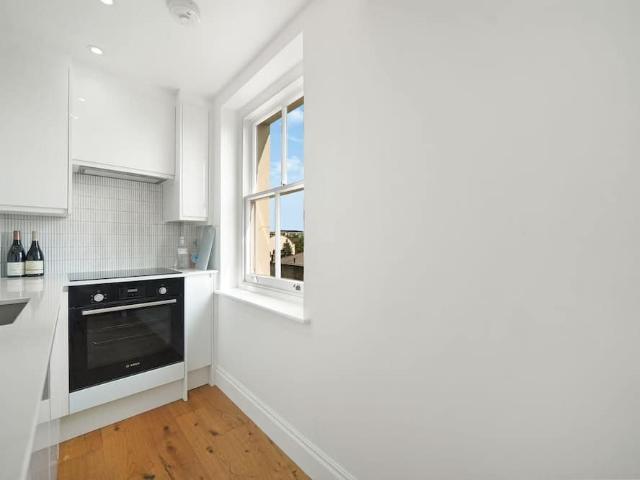 London, NW1 9TL, United Kingdom | 3 bed apartment for rent #172274334 | Rentberry
