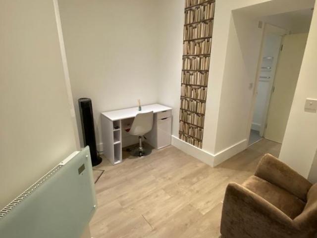 London NW3, Studio to rent, £1,350 pcm | PrimeLocation