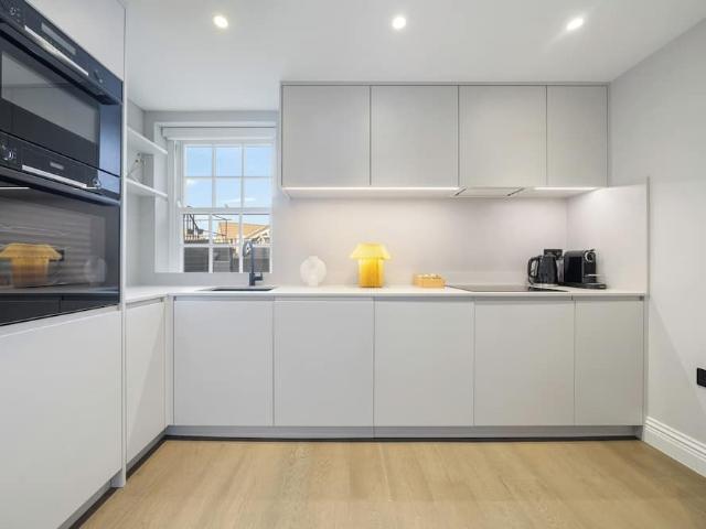 London, NW3 1DN, United Kingdom | 2 bed townhouse for rent #147446972 | Rentberry