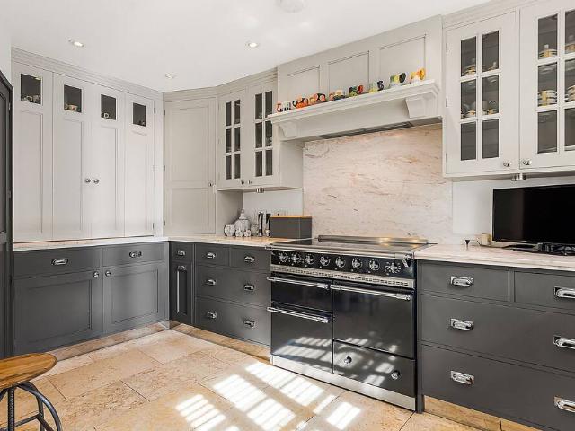 London, NW3 1QY, United Kingdom | 4 bed house for rent #95716140 | Rentberry