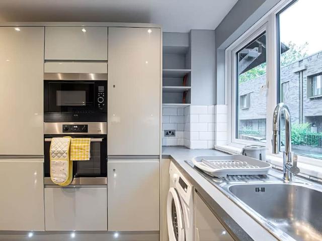 London, SE5 7SG, United Kingdom | 4 bed house for rent #170090472 | Rentberry
