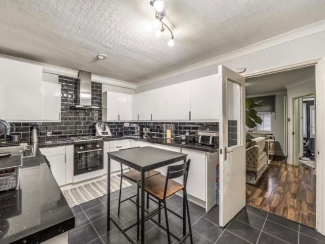 London, SE7 8QU, United Kingdom | 3 bed house for rent #168048562 | Rentberry