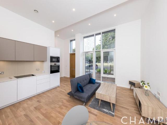 London, SE8 2 bed flat to rent £2,548 pcm £588 pw