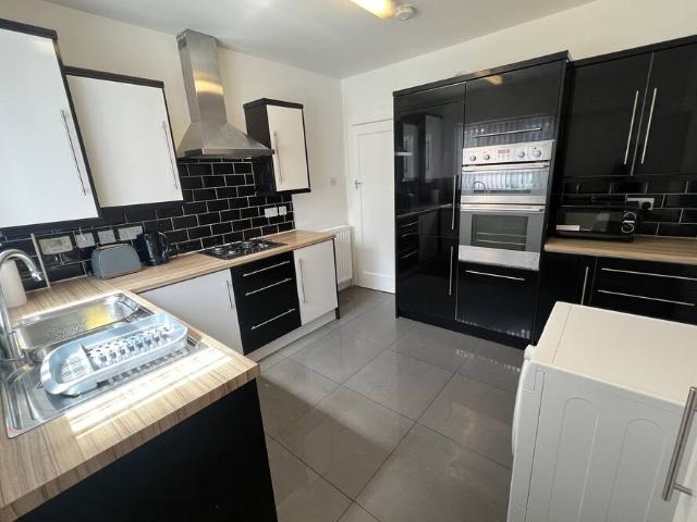 London, SE9 5LT, United Kingdom | 4 bed house for rent #100564173 | Rentberry