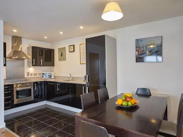 London, SE10 0BY, United Kingdom | 3 bed apartment for rent #160314488 | Rentberry