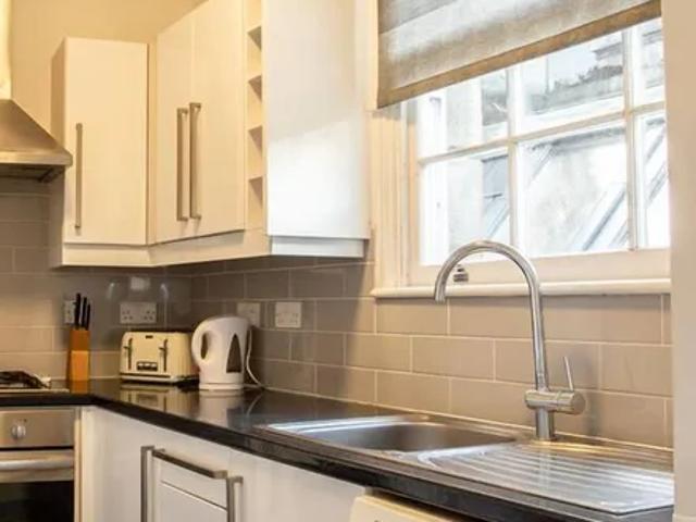 London, SE11 6SF, United Kingdom | 3 bed house for rent #98035433 | Rentberry