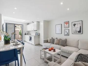 London, SE11 6QT, United Kingdom | 6 bed house for rent #97357414 | Rentberry
