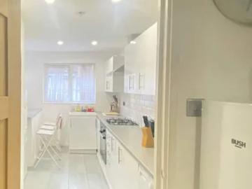 London, SE17 3AD, United Kingdom | 5 bed house for rent #168058662 | Rentberry